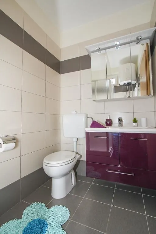 Apartment Gloria 特罗吉尔